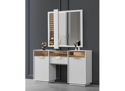 Stylischer Schminktisch mit praktischem Spiegel und modernen Design