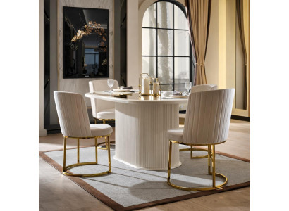 Luxuriöses Esszimmer Set mit ovalem Tisch und vier eleganten Stühlen