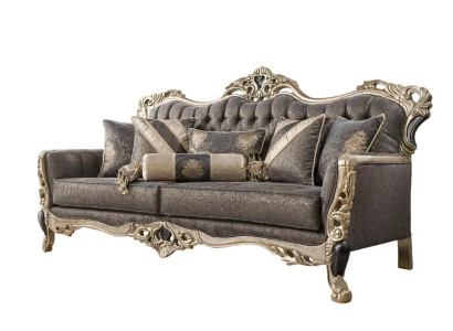 3-Sitzer Sofa im klassischen Stil – Eleganz und Komfort vereint.