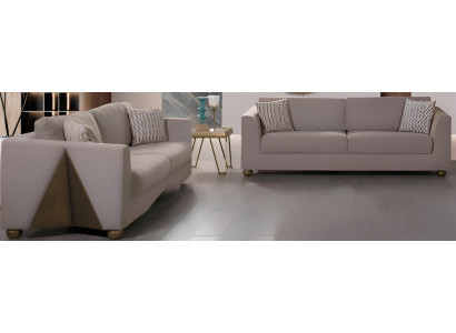 Hellbraunes Sofa-Set 3+1  Holzrahmen Modernes Interieur Glatte Ecken