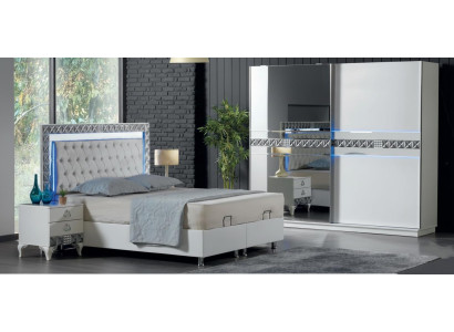 Modernes Schlafzimmer-Set mit Bett, Nachttischen und Schrank