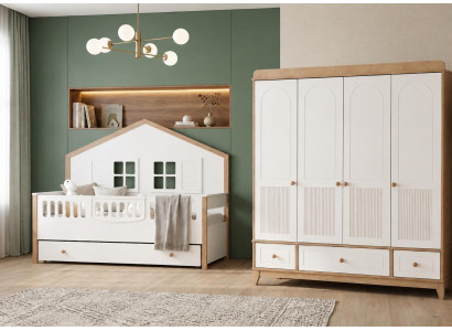 Skandinavian Kinderbett mit Hausform und passendem Kleiderschrank