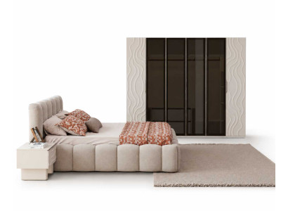 Schlafzimmer Bett mit 2x Nachttische Luxuriöser Kleiderschrank Set 4 tlg