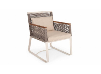 Sessel bequem weich geräumig schön moderner Terrasse