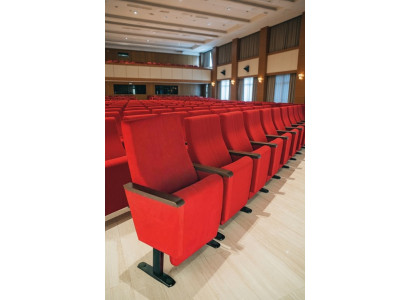 Ergonomischer Konferenzstuhl für Besprechungen mit rotem Design