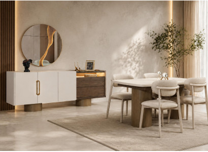 Elegantes Eszimmer Komplettset Edler Esstisch 4x Textilstühle Sideboard