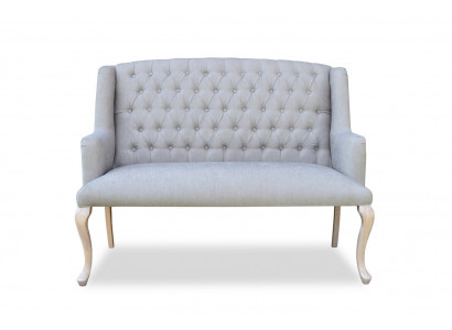Elegante Chesterfield-Ledercouch in braun für Wohnzimmer